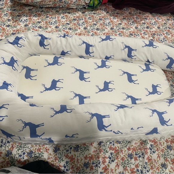 Halo bassinet , mamaroo and dockatot - Picture 2 of 8